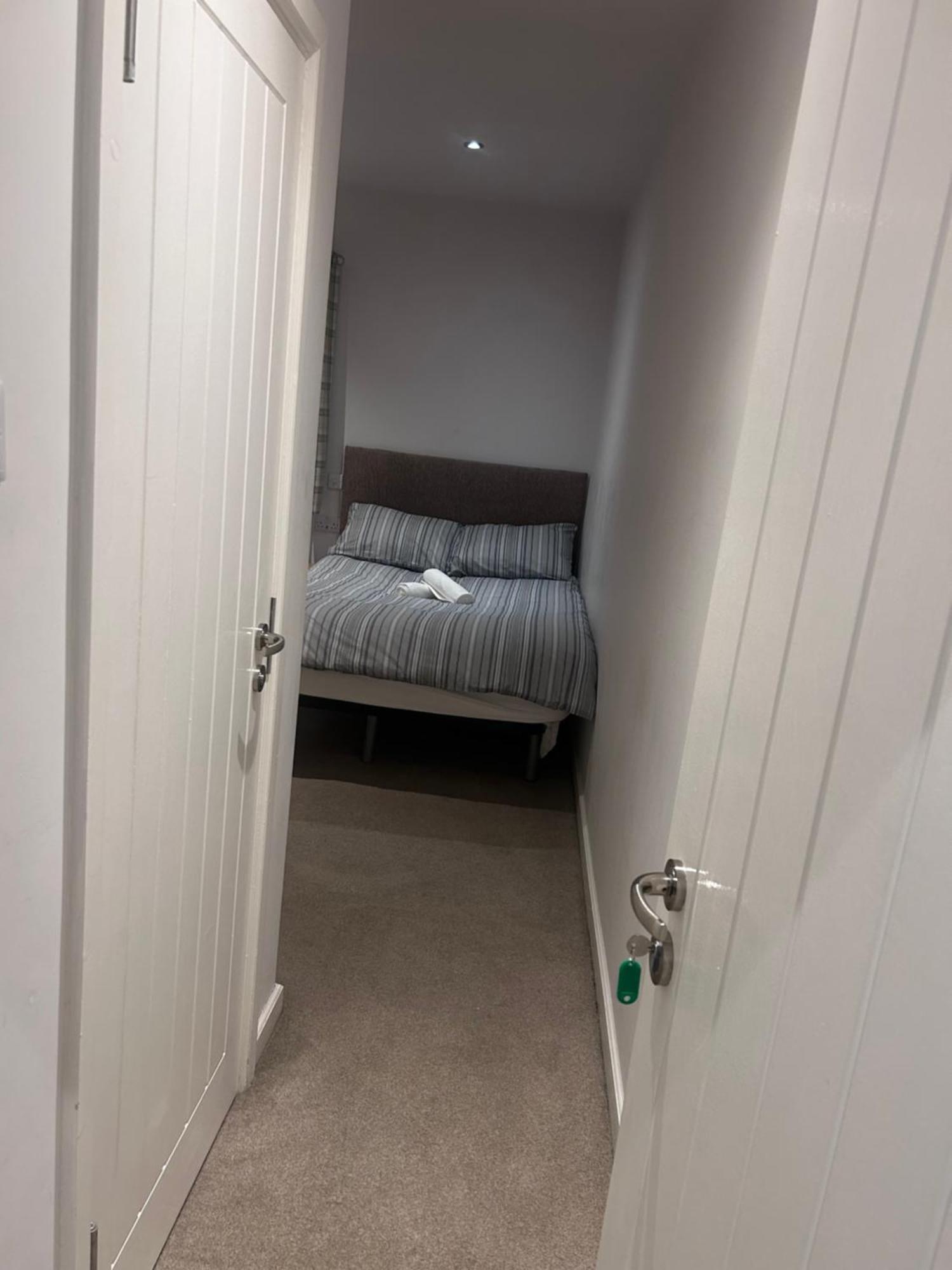 Seafords Guest House Stoke-on-Trent Bagian luar foto