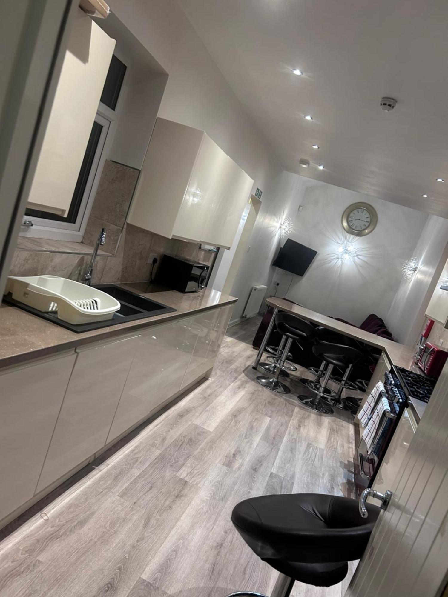 Seafords Guest House Stoke-on-Trent Bagian luar foto