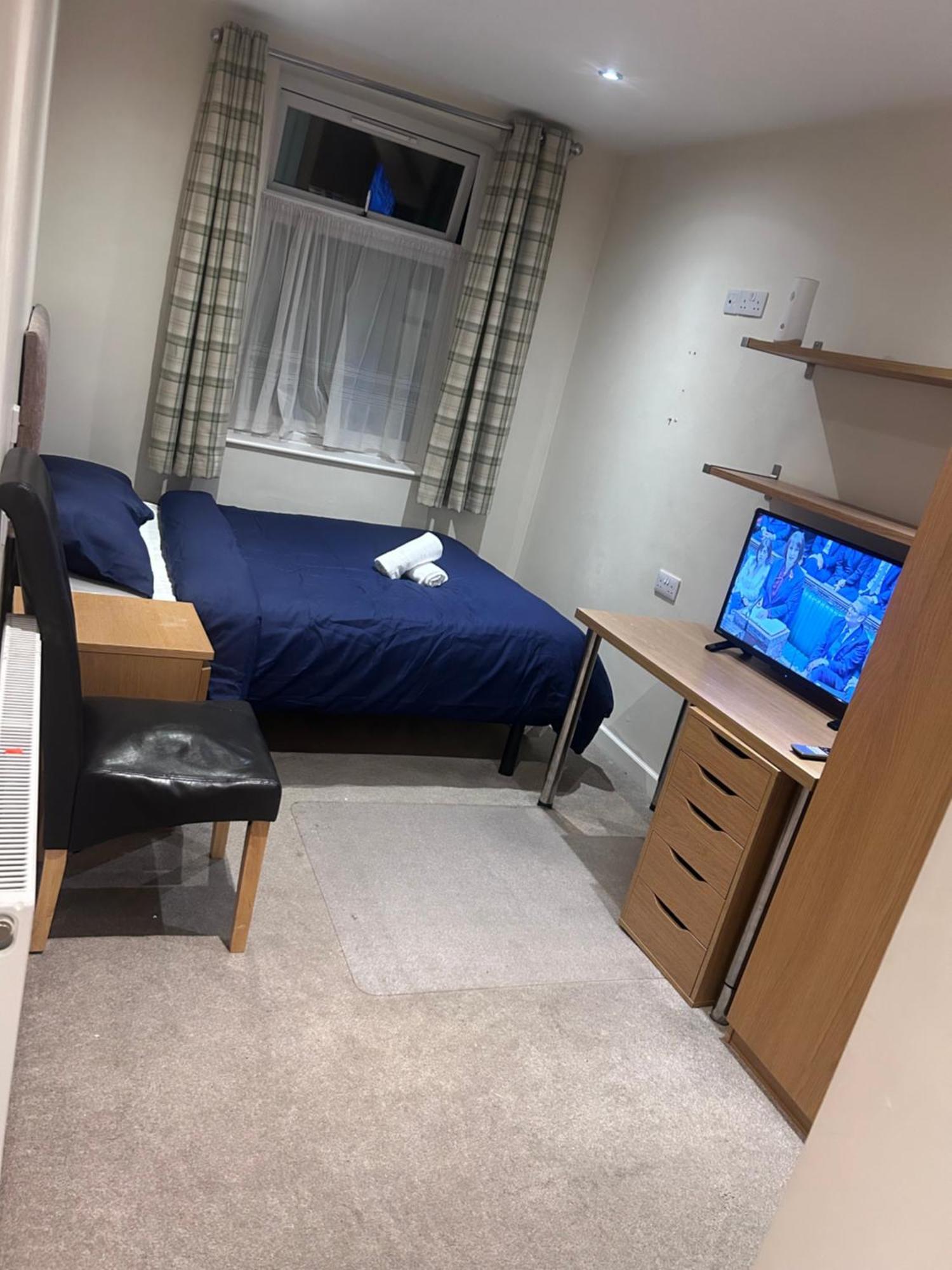 Seafords Guest House Stoke-on-Trent Bagian luar foto