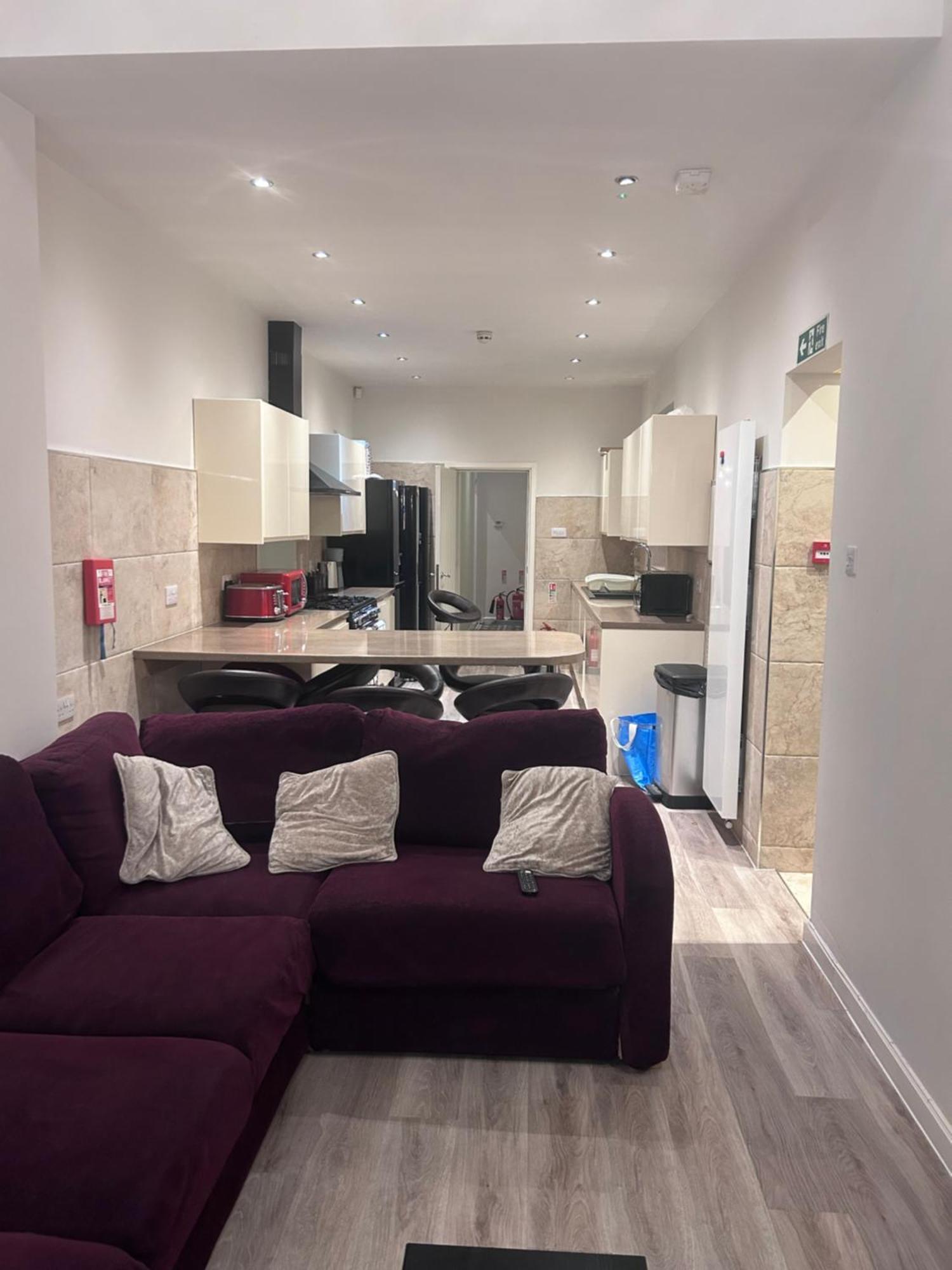 Seafords Guest House Stoke-on-Trent Bagian luar foto