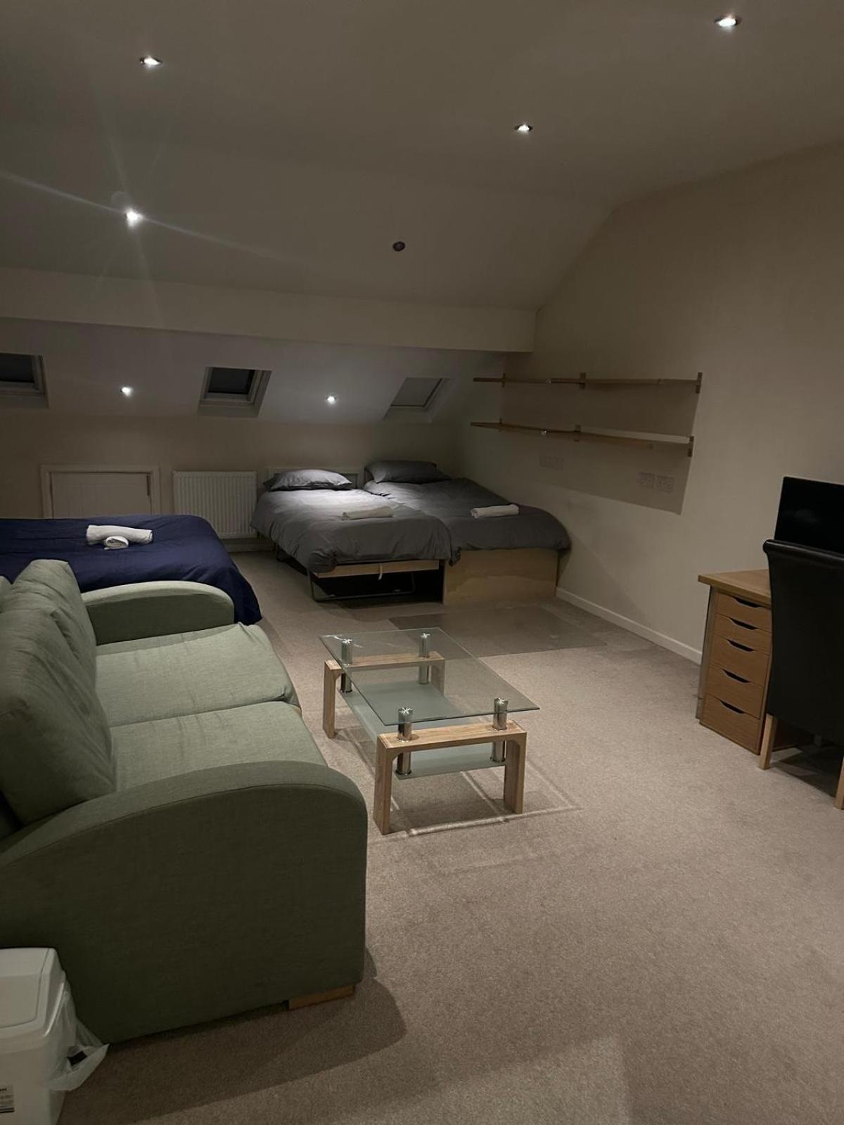 Seafords Guest House Stoke-on-Trent Bagian luar foto