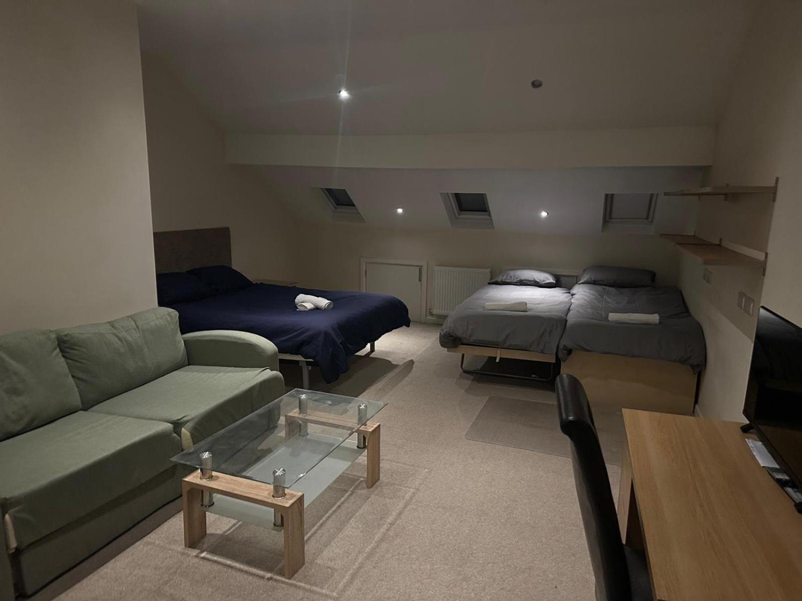 Seafords Guest House Stoke-on-Trent Bagian luar foto